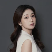 Photo of Dr Lyndsey Li
